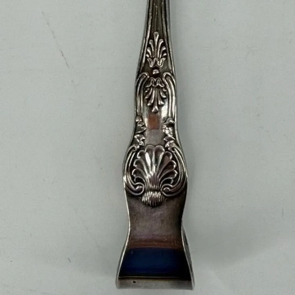 I Freeman & Son Silver Plate Ice Tongs Made in England Shell Claw Vintage 6.25in